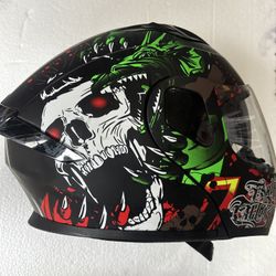Brand New Size Large Graphic Design Motorcycle Helmet