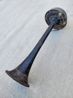 Vintage 1920s 1930s Autolite Electric Horn Assembly 17" Long Car Truck