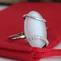 ❤️14k Size 5.5 Fancy Solid White Gold Moonstone and Diamond Ring!/ Anillo de Oro Blanco con 1 Piedra Lunar y Diamantes! 👌🎁Post Tags: Anillo de Oro