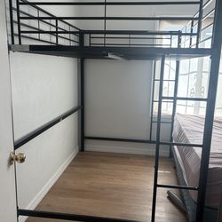 Full size loft bed