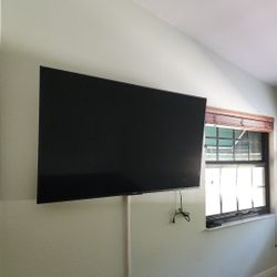 📺 Sony Bravia 65" 4K Ultra HD Smart TV (XBR-65X850C) — $175 OBO