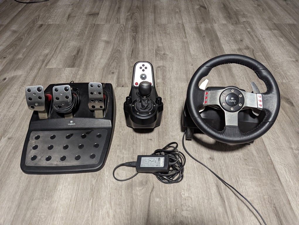 Logitech G27 Racing Wheel