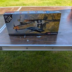 New In The Box  P-51B Model Airplane