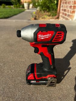milwaukee m18 1/4" impact driver