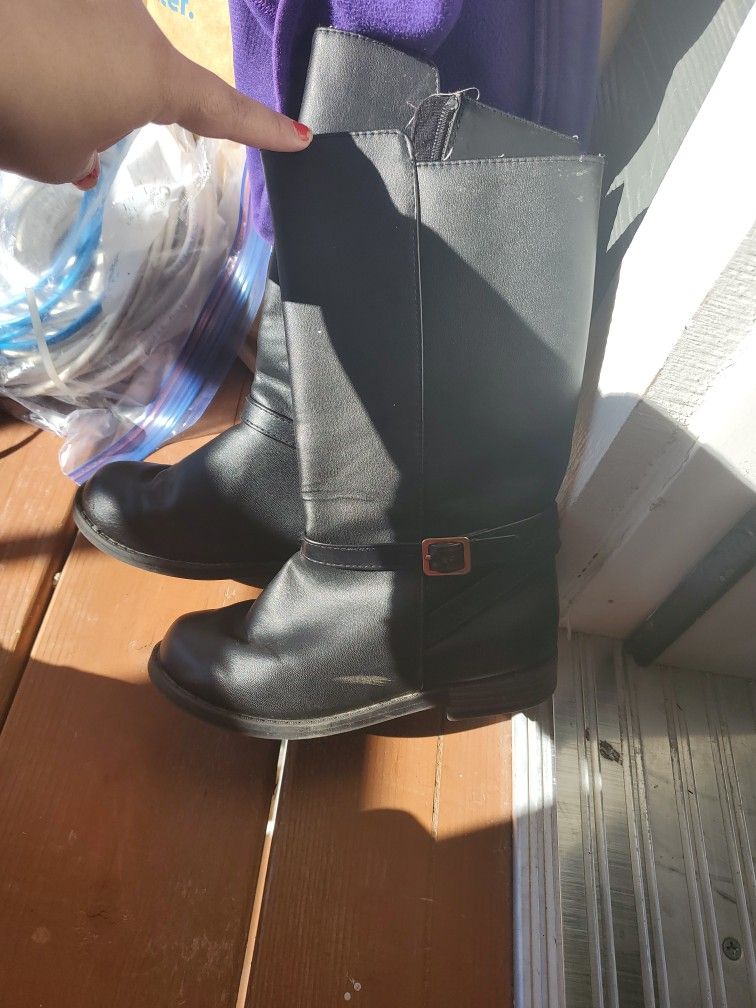 Boots Size 12 Girls Gymborre