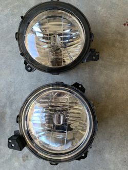 Jeep Wrangler JL headlights