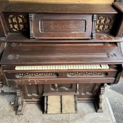 1890s Moline Organ