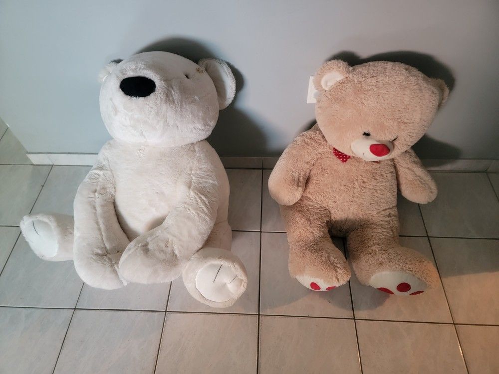 2 Big Stuffed Bears