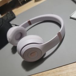 Beats Solo 4 Rose Brand New