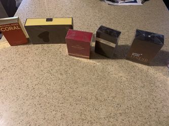 Parfums For Men And Women 