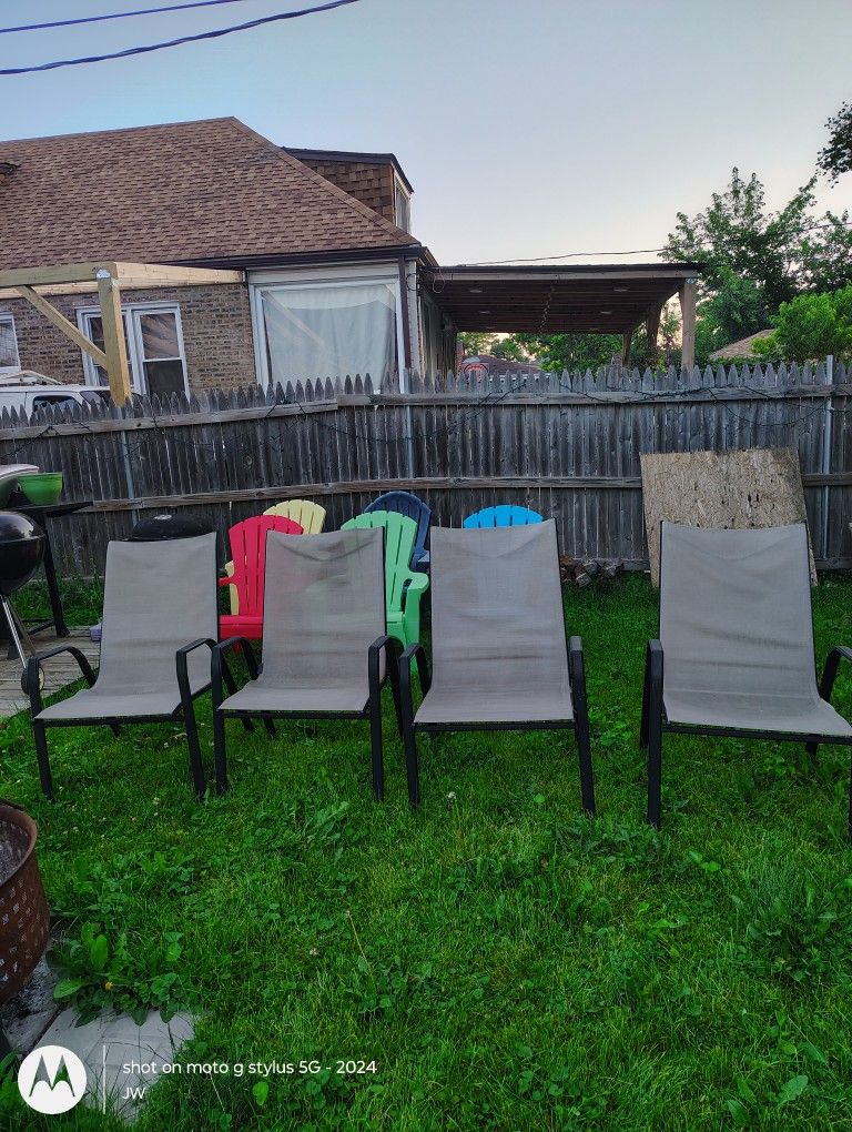 4 Patio Chairs for $35