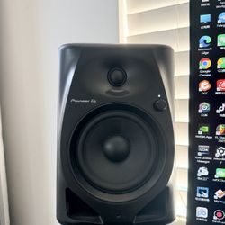Pioneer DJ DM-50D Active 5-inch Desktop Monitor Speaker