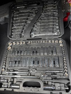 Matco Silver Eagle 101pc 1/4 & 3/8 Metric and Standard Ratchet Socket Set (Excellent Conditions)