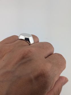 Round  925 Silver Signet Ring