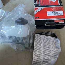 ES300 Master Cylinder New