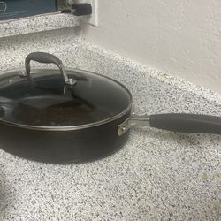 14”. Long. Oval Nonstick Pan