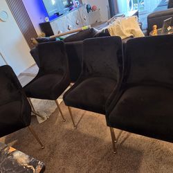 4 velvet chairs