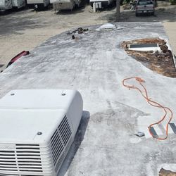 Se Reparan Trailas Techos Piso Carpetat Y Ser As Pintura