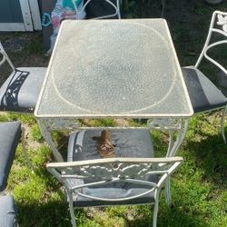 Iron Table With 6 Chairs