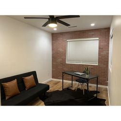 Black Futon 