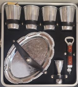 Vintage 1960s Collin Brothers travel bar in case