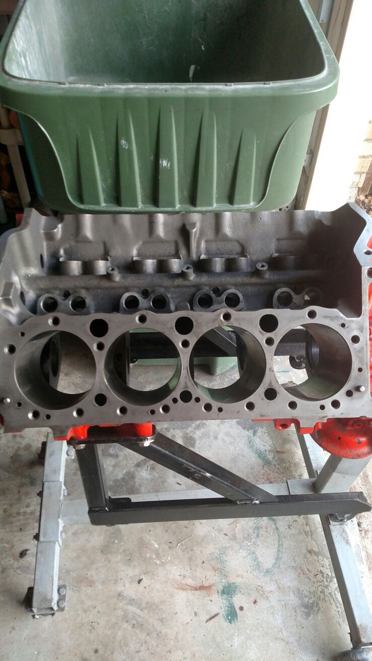 SBC bare block 350 5.7 L ZZ4 vortec 4 bolt main standard bore with AC