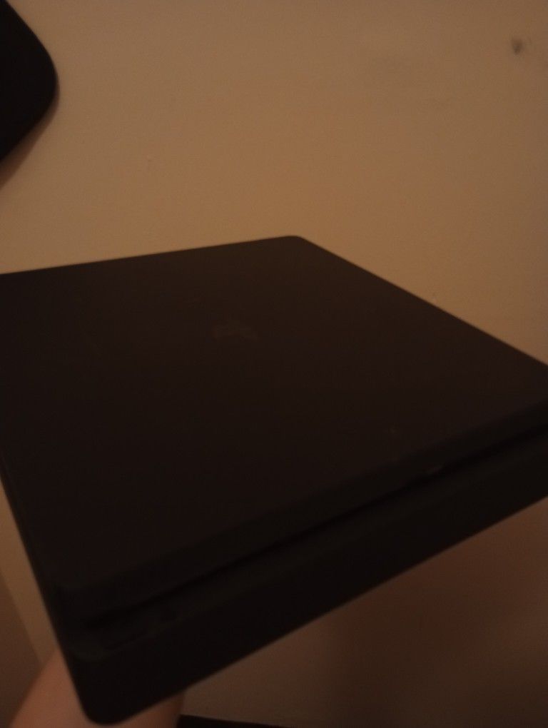PS4 Slim