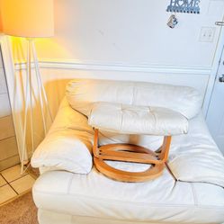 Wood Nightstand – 3 Drawers