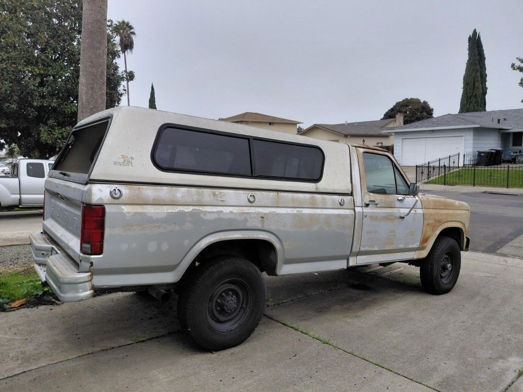 8' Long Bed Camper Shell