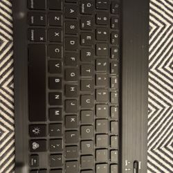 Bluetooth iPad Keyboard 