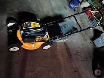 Cub cadet self propelled lawnmower