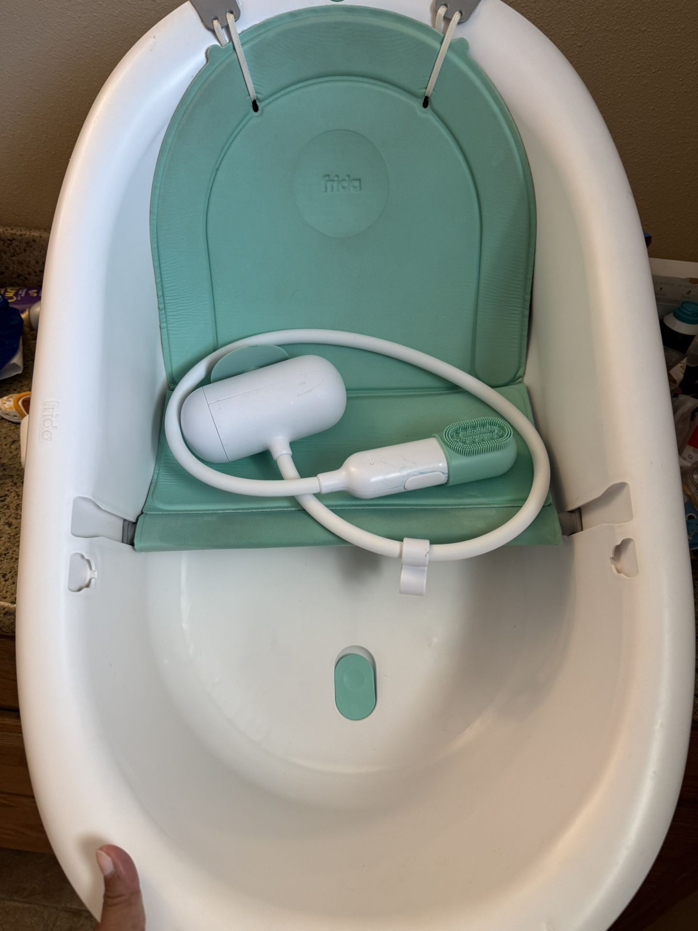 Baby Frida Bathtub And Sprayer