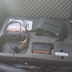 shure wireless transmitter and body pack 