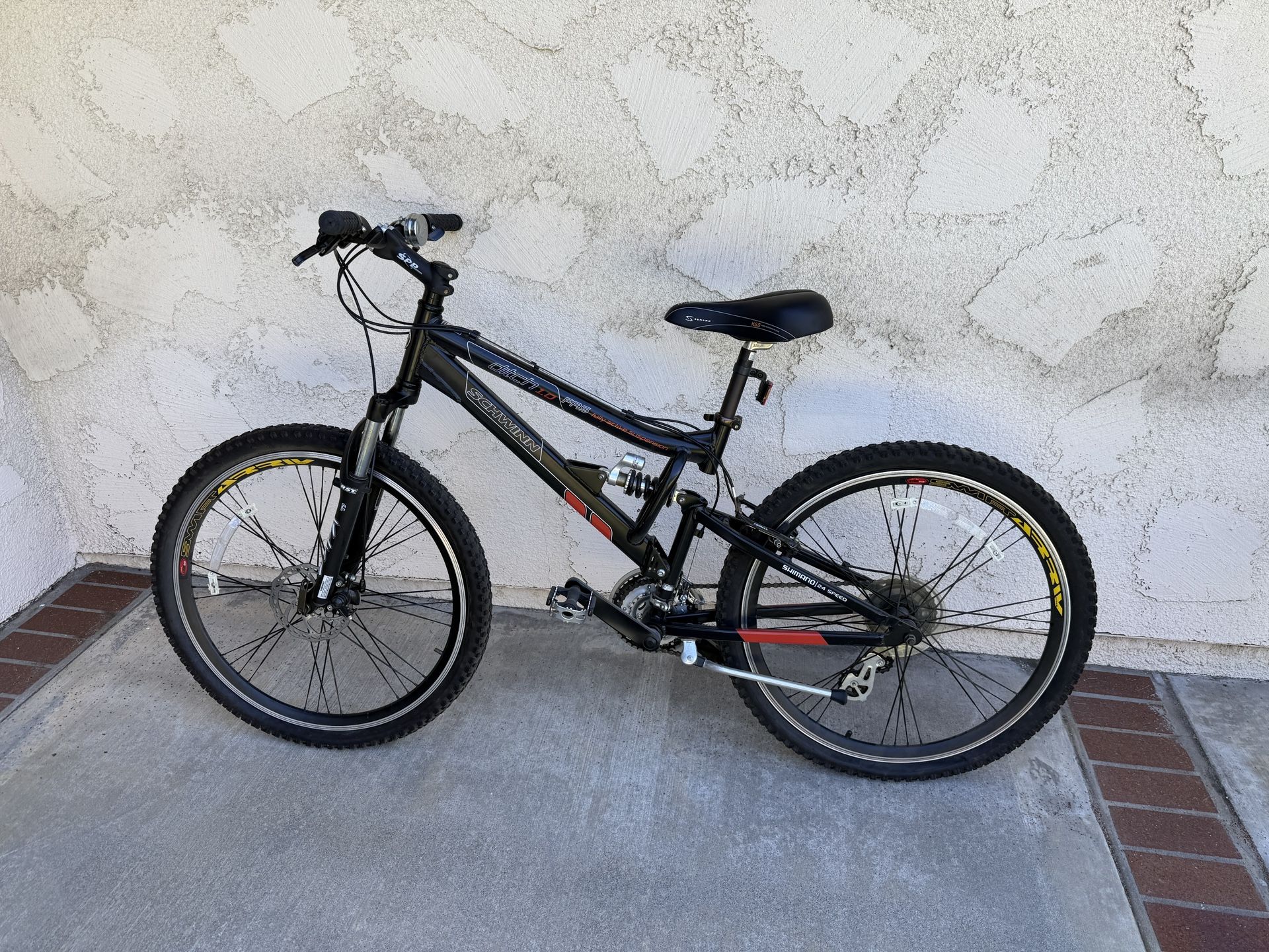 Schwinn Mountain Bike