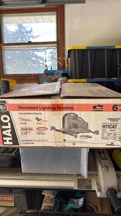 Recessed lighting housing