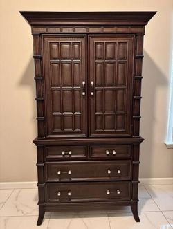 Vintage Henry Link Lexington Amoire