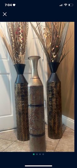 3 Metal Vases Whit Foliage 