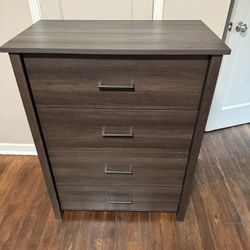 Dresser/Chest 
