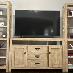 3-Piece entertainment Stand