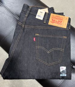 LEVI’S SHRINK TO FIT Pants
