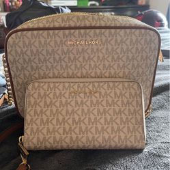 Michael Kors Purse And Wallet Set 