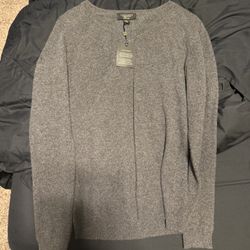 Size Small Cashmere Sweater 