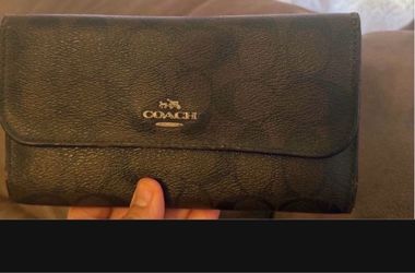Long coach wallet