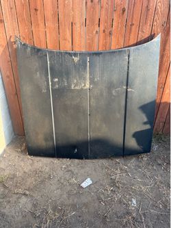 81-88 Chevy montecarlo hood