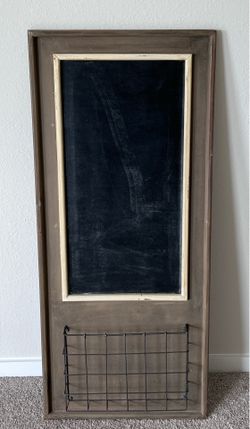 Wall chalkboard