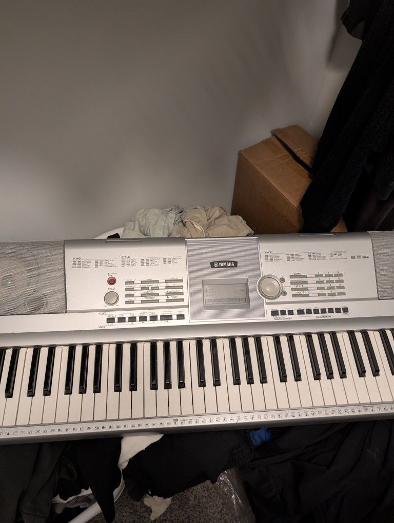Yamaha Keyboard Piano Dgx 205