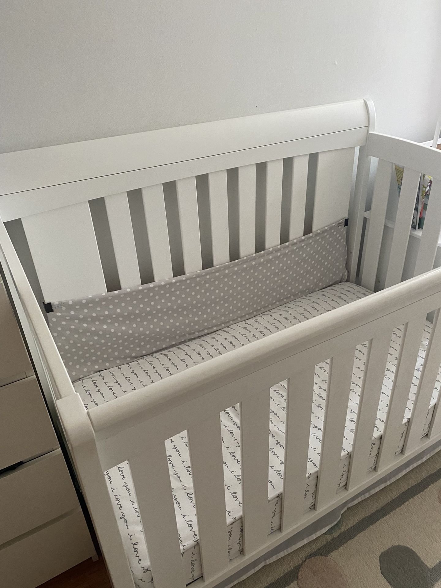 Baby Crib And Maters 