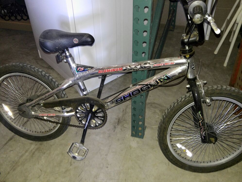 Shogun BMX bike, street metal. 20"