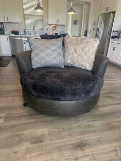 Oversized Swivel Accent Chair