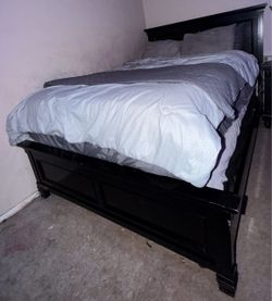 Black Wood Full Bed Frame